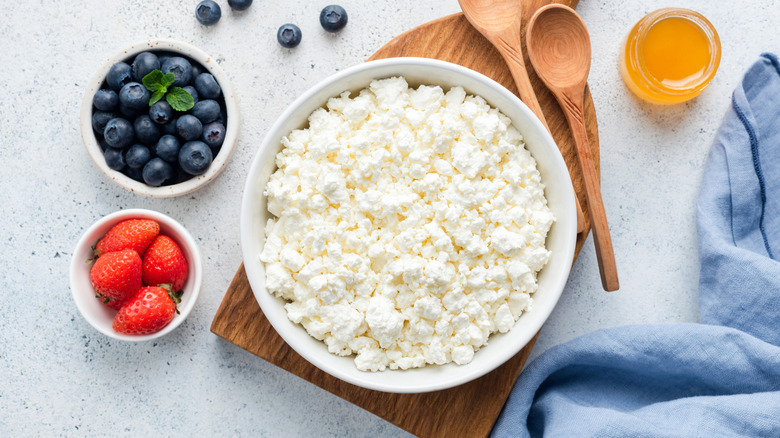 cottage cheese and fruit