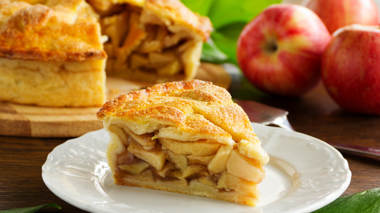 slice of apple pie