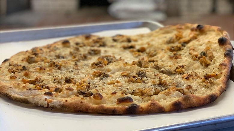 white clam pizza