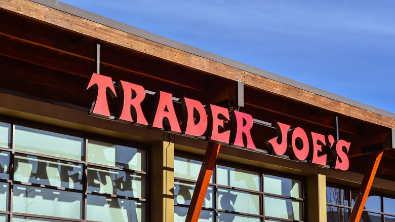 trader joe's storefront