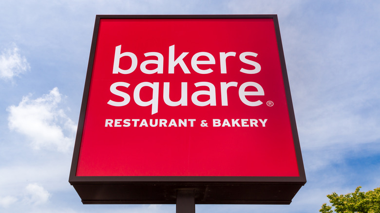 Bakers Square restaurant sign