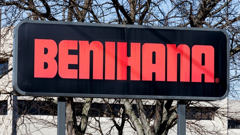 Benihana logo sign