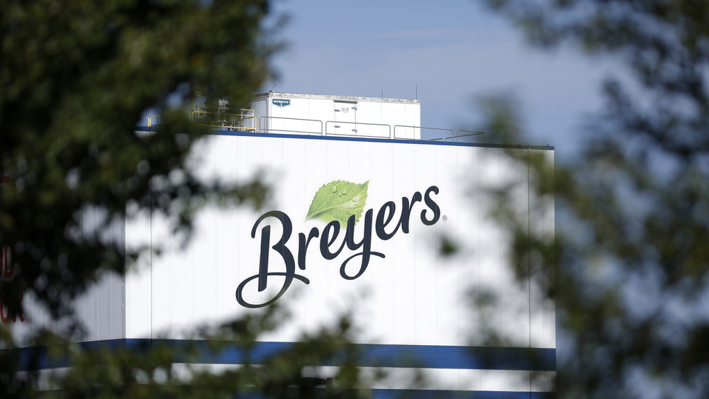 Breyers ice cream logo on building