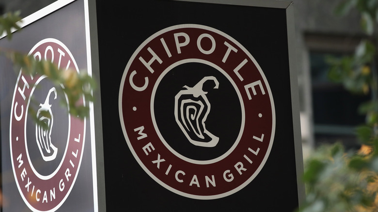 chipotle sign 