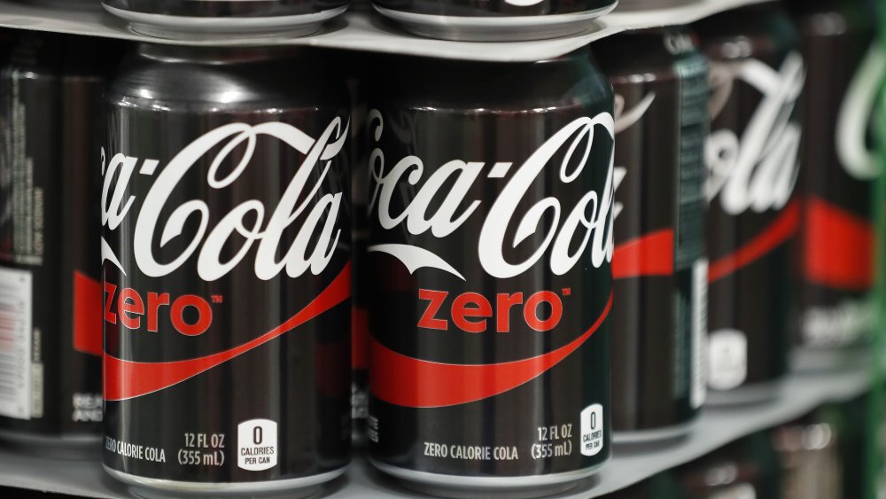 coke zero cans
