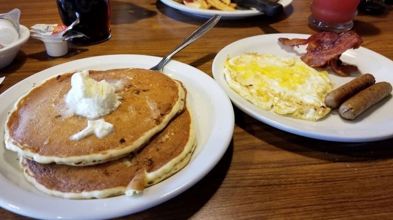 Denny's Breakfast 