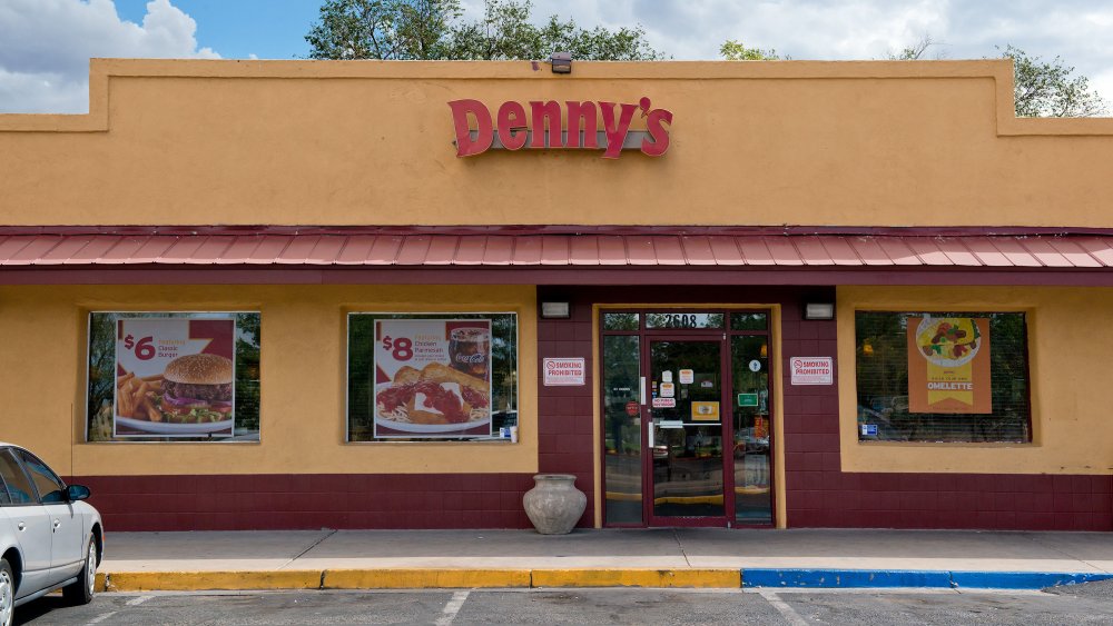 Denny's storefront