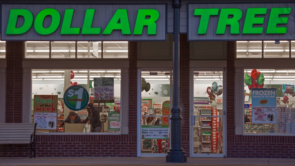 Does Dollar General Own Dollar Tree? (Not What You Think)