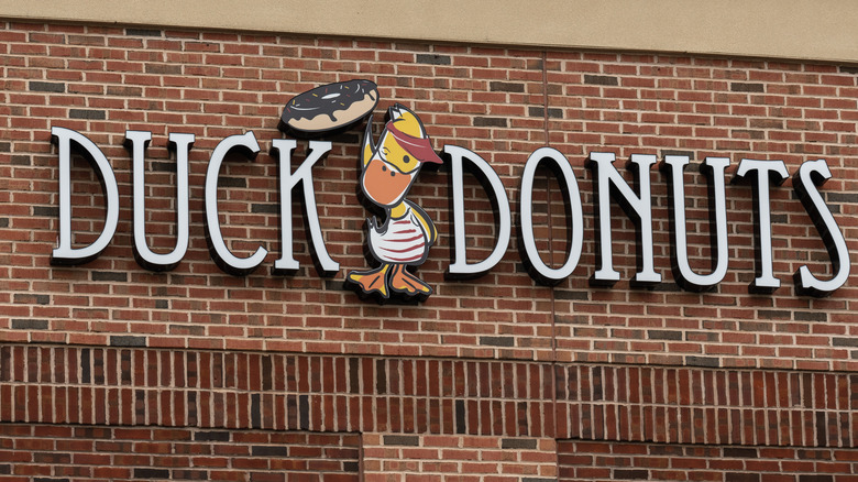 Duck Donuts shop sign