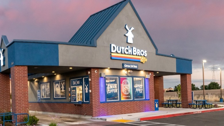 Dutch Bros drive-thru