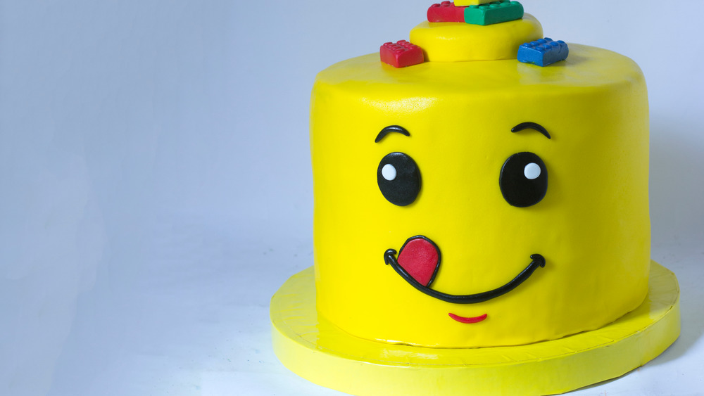 Lego fondant cake 