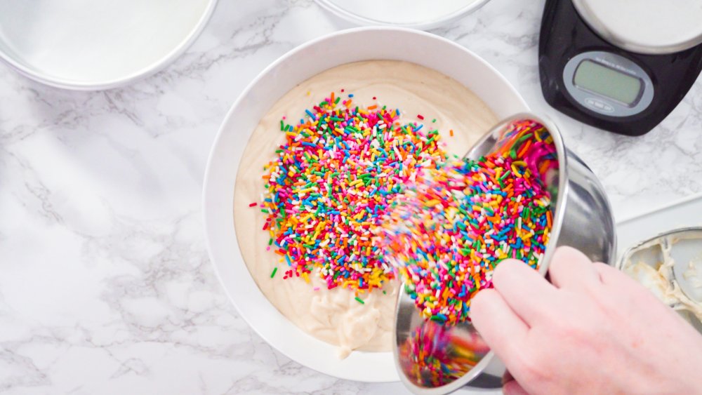 Adding funfetti/rainbow sprinkles to white cake mix