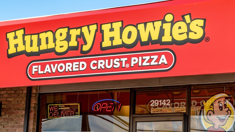 Hungry Howie's Pizza exterior sign