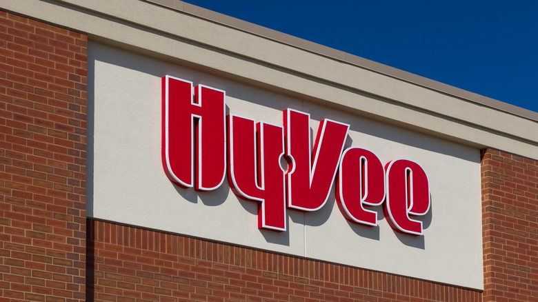 hy-vee store