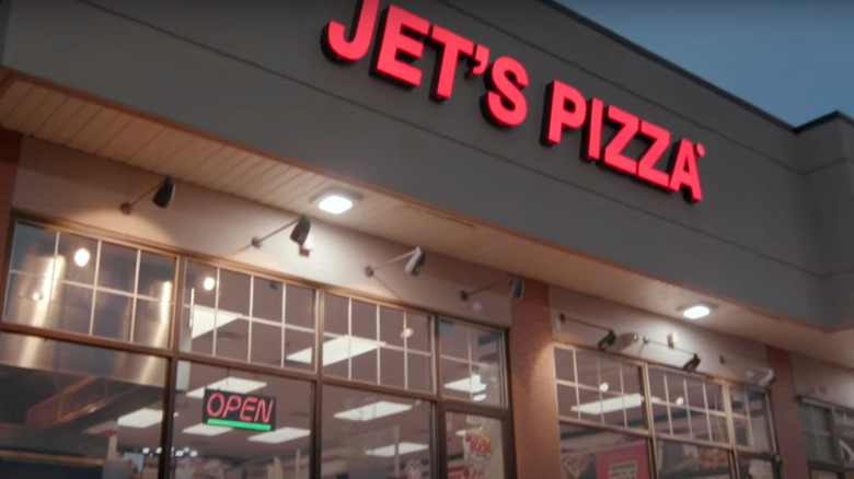 Jet's Pizza exterior