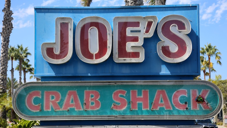 joe's crab shack sign