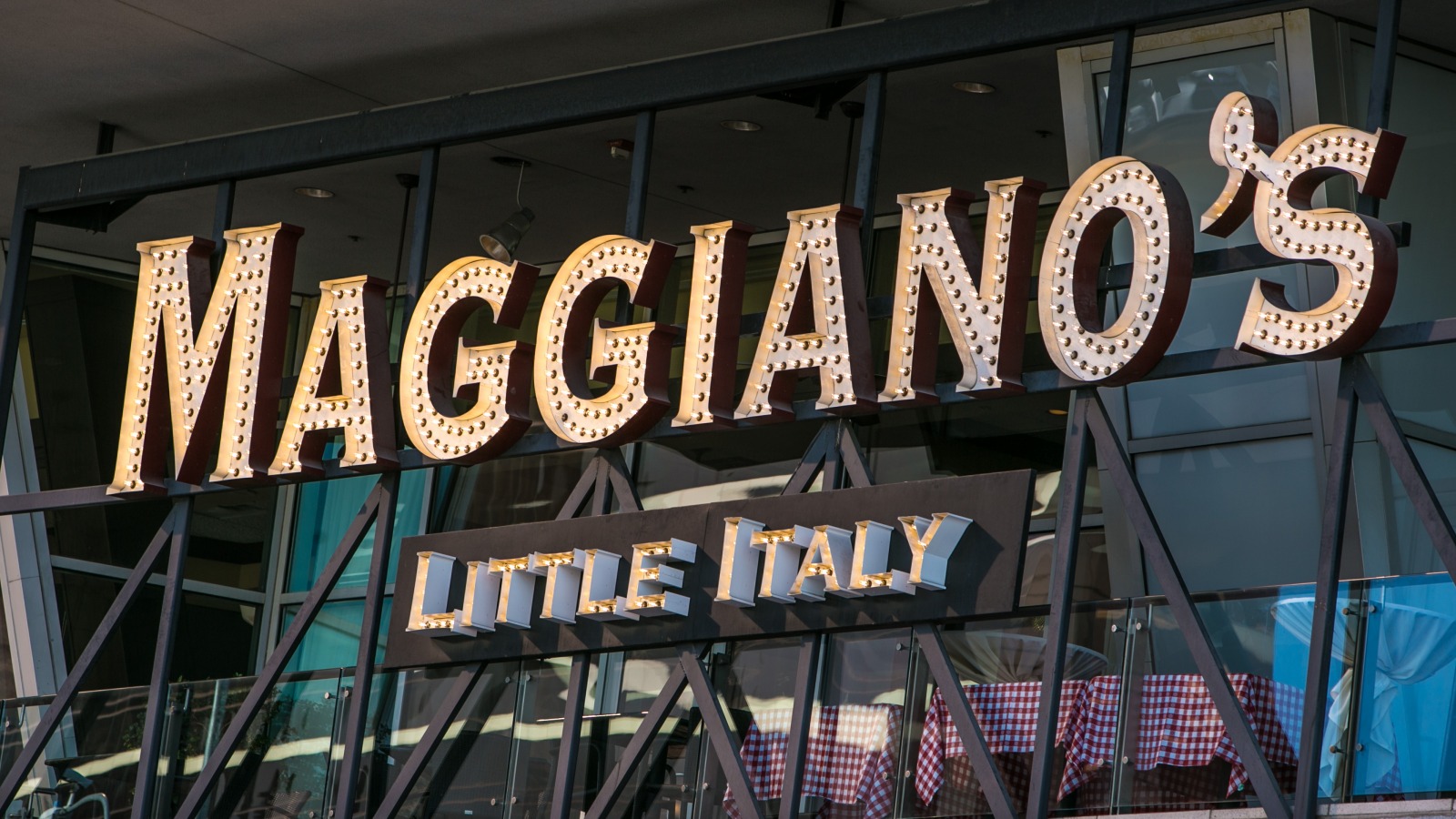 The Untold Truth Of Maggiano #39 s The Untold Truth Of Maggiano #39 s
