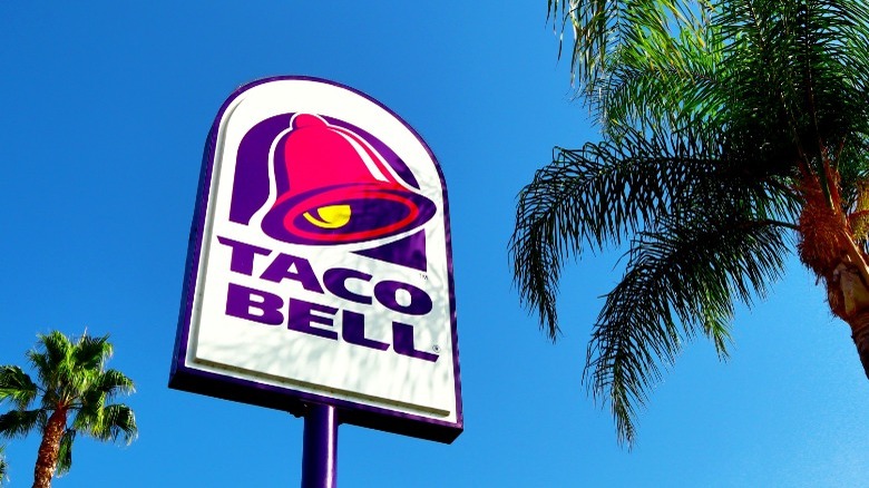 Taco Bell sign with palm tree