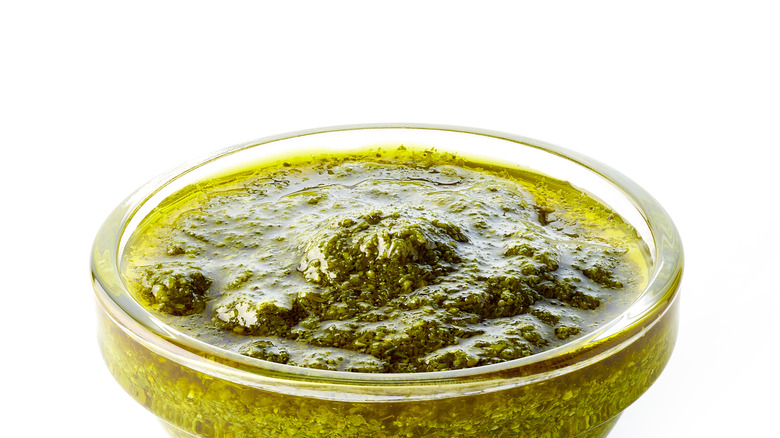 Pesto in olive oil 
