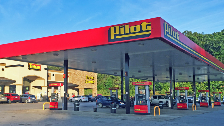 Pilot J gas pumps