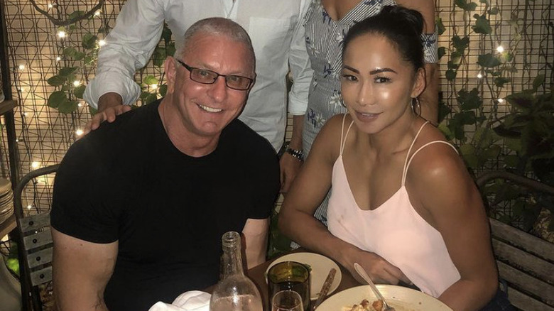 Gail Kim endorsing pre-made meals on social media.