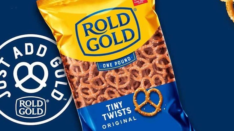 bag of rold gold pretzels