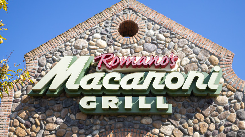 Romano's Macaroni Grill sign