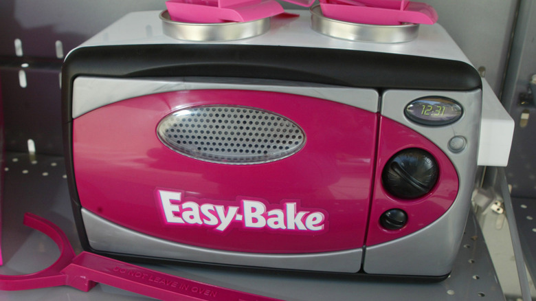 latest easy bake oven