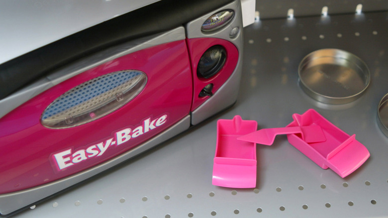 easy bake oven with box