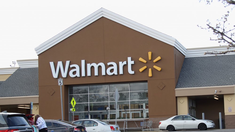 World's Largest Walmart Supercenter: world record in Albany, New York