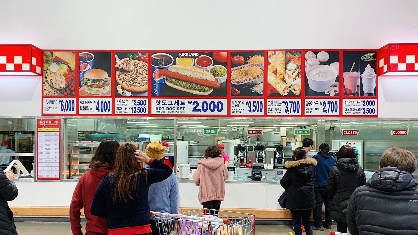 The Unusual Condiment Costco Korea Members Are Making With Hot Dog Toppings