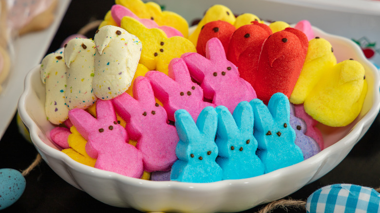 Bowl of Peeps 