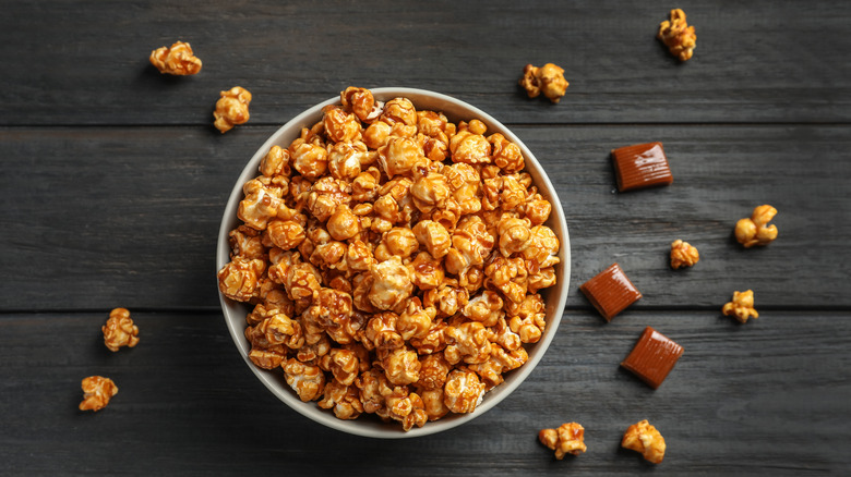 Caramel popcorn