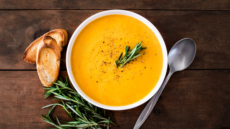 creamy carrot soup