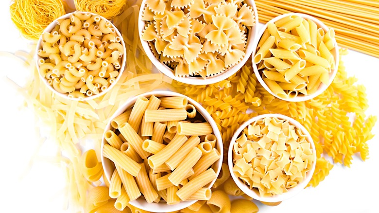 a variety of dry pasta