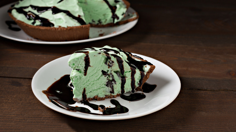 Grasshopper pie with chocolate drizzled on top