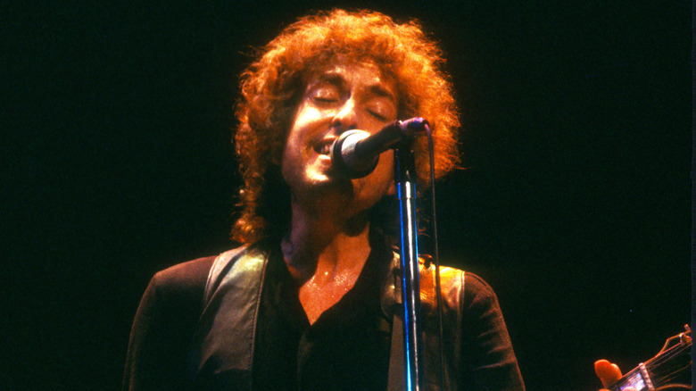 Bob Dylan singing at the 1979 Warfield theater