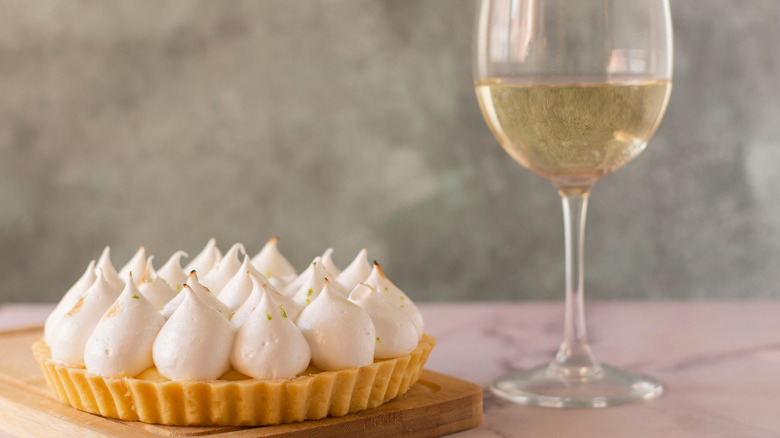 pie with white wine