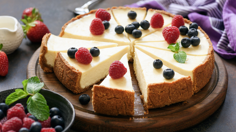 New York cheesecake with berries