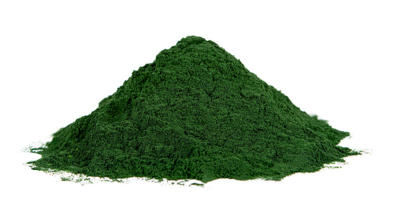 seaweed or plankton powder 