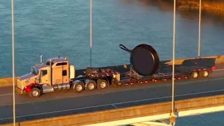 world's largest cast iron skillet