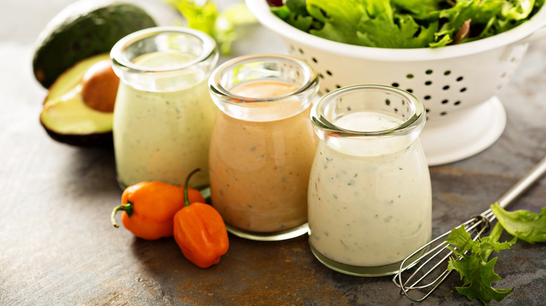 Different types of ranch dressing