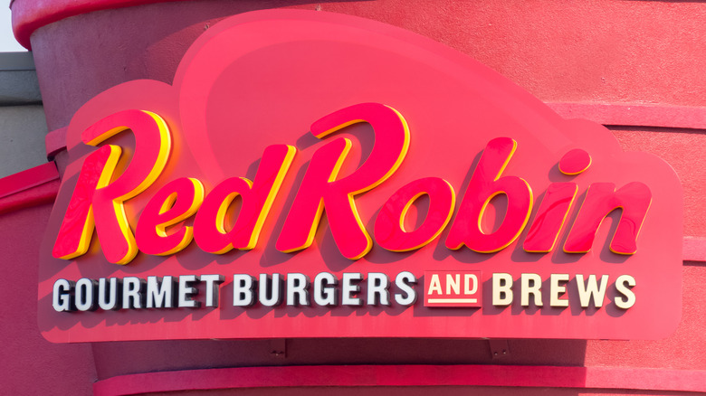 Red Robin sign