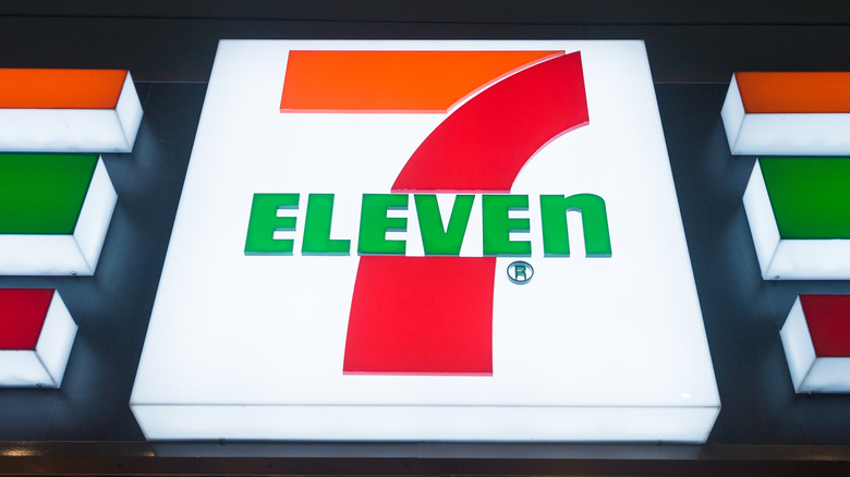 7-Eleven store logo