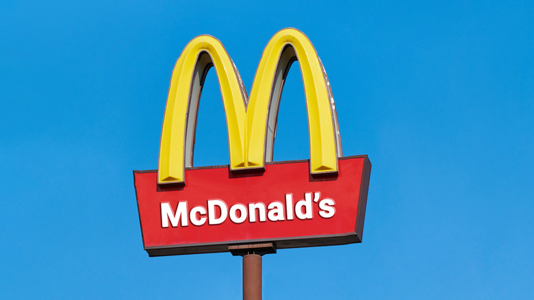 There Is An Actual Reason McDonald s Logo Is Yellow And Red There Is An Actual Reason McDonald s Logo Is Yellow And Red