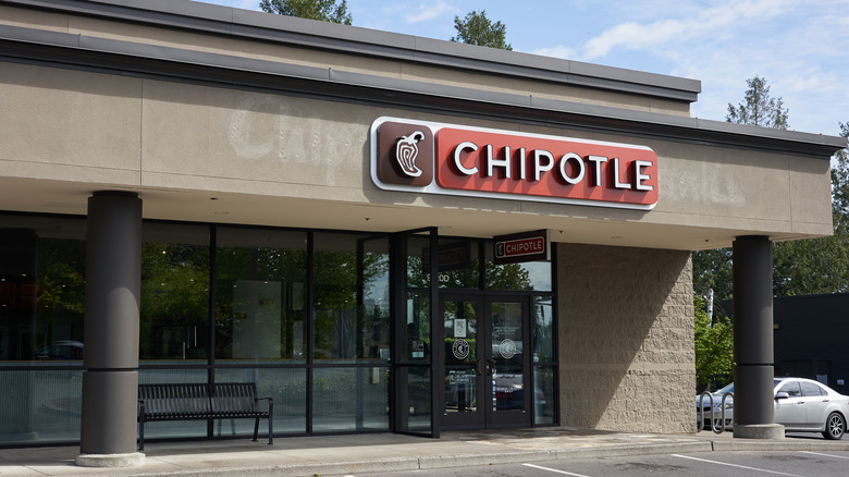 Chipotle location exterior