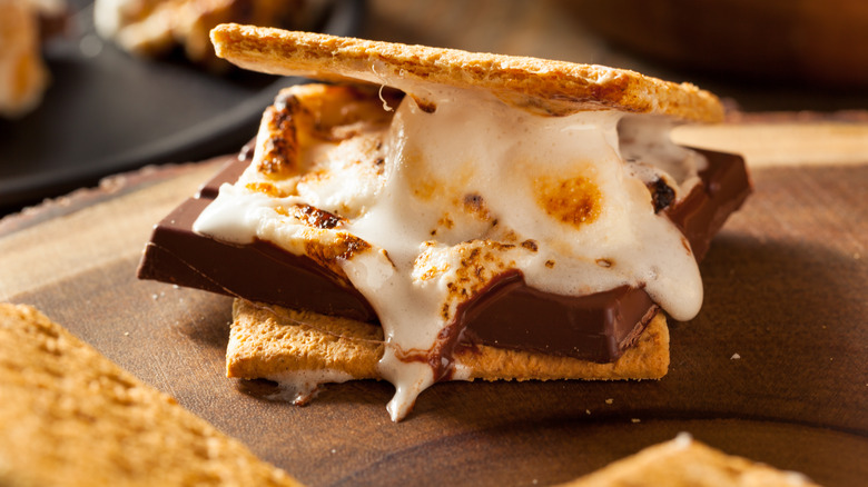S'mores with chocolate