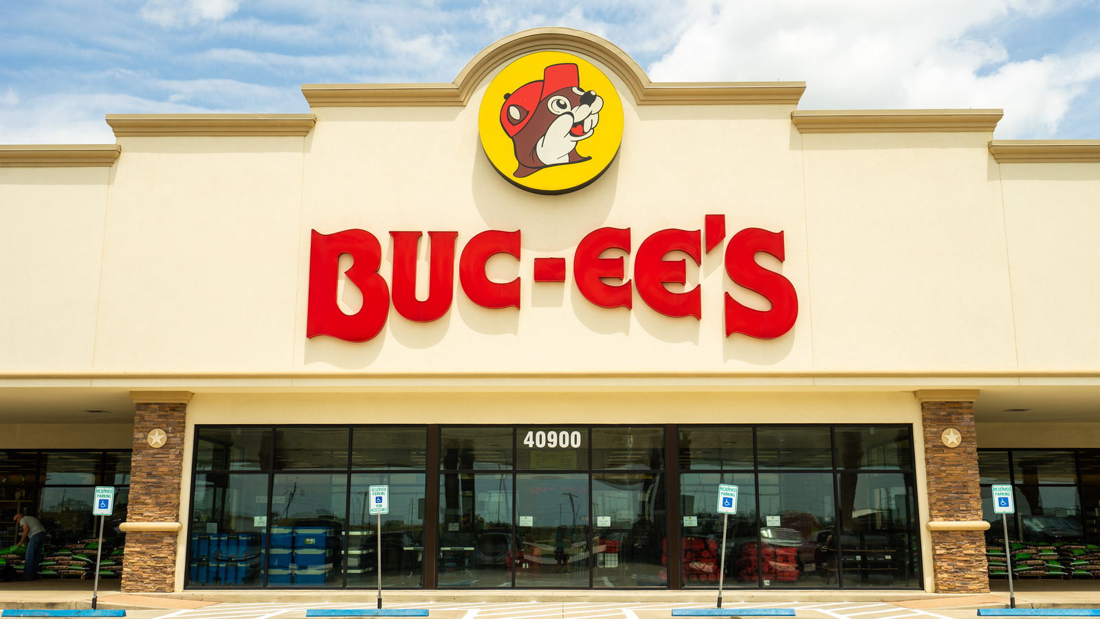 These Are All The Foods You Have To Try At Buc-Ee's - Mashed