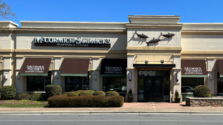 McCormick & Schmick's restaurant exterior
