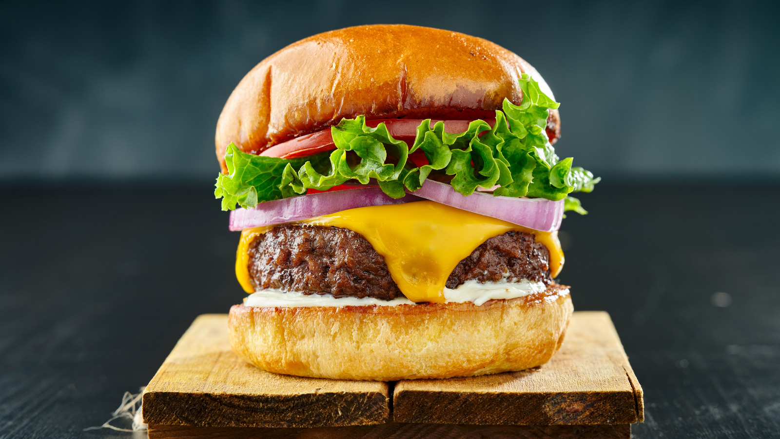 These Are The Best Cheeses For Cheeseburgers